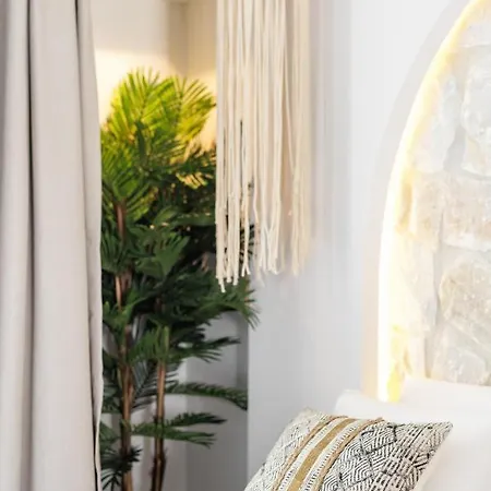 Aparthotel Amalthia Luxury Polychrono