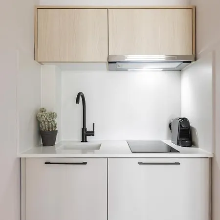 Amalthia Luxury Aparthotel Polychrono