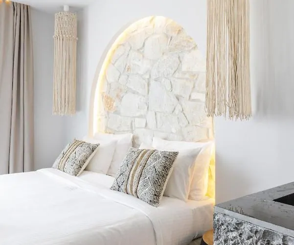 Amalthia Luxury