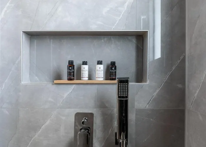 Amalthia Luxury Lägenhetshotell 3*