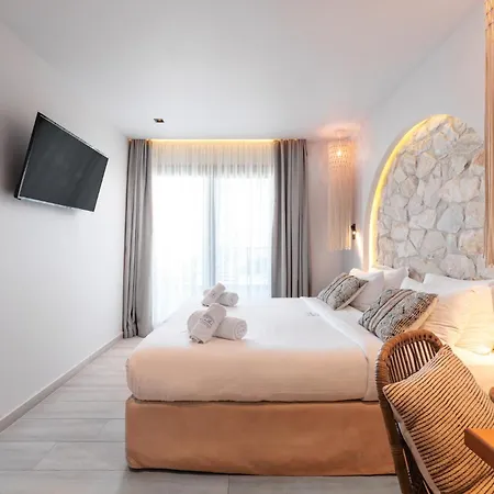 Amalthia Luxury Aparthotel Polychrono