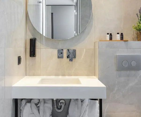 Amalthia Luxury 3*