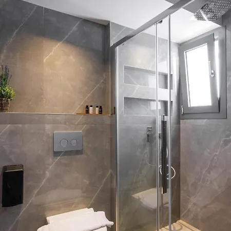 Amalthia Luxury شقة فندقية 3*