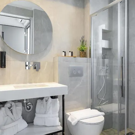 Amalthia Luxury بوليخرونو