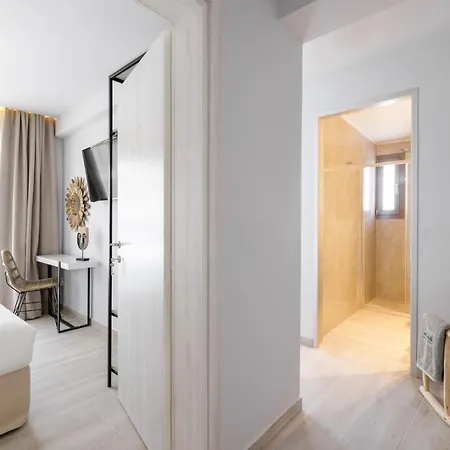 Amalthia Luxury بوليخرونو