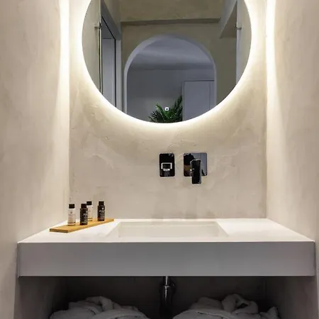 Amalthia Luxury شقة فندقية 3*