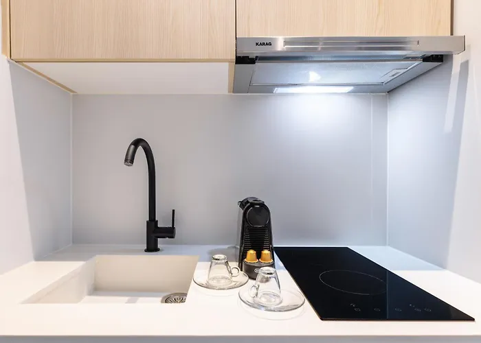 Amalthia Luxury Polychrono